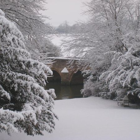 Castle Farm Guest House Peterborough Exterior foto